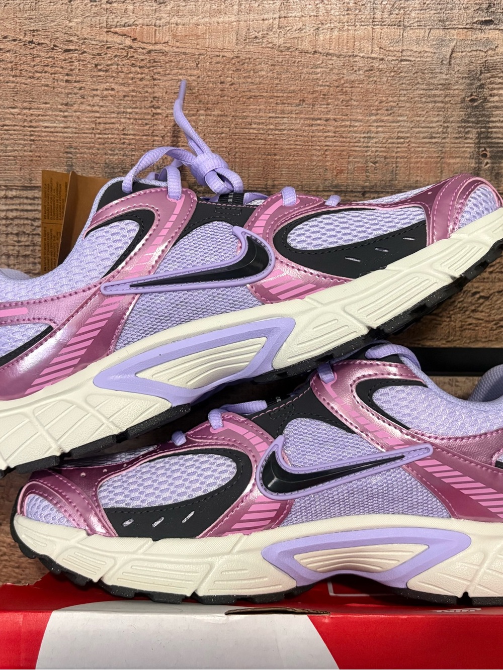 Nike Women's Purple and Pink Athletic Sneakers